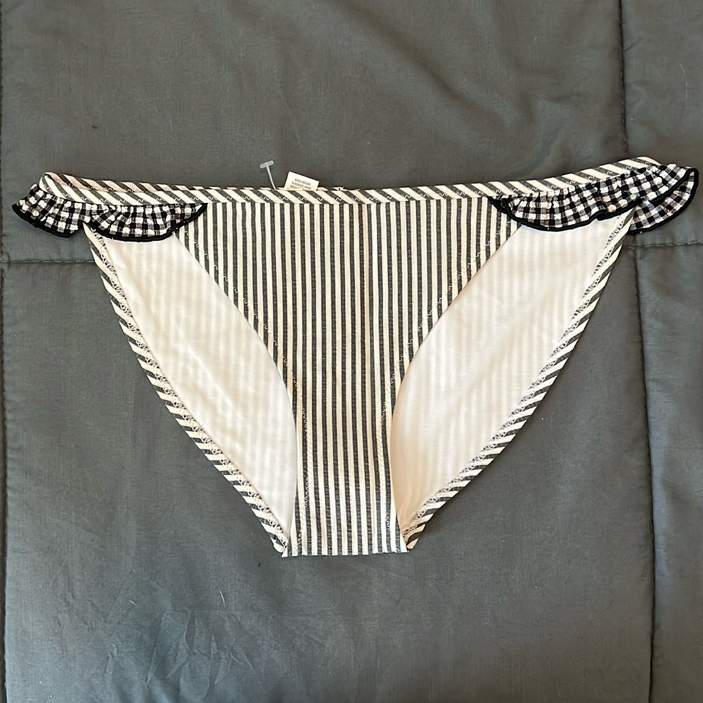 Aerie Swim Seersucker Black/White Striped Ruffle Bikini Bottom Size XS NWT